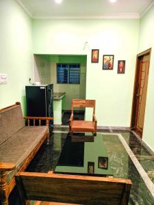 Yelagiri GoldHill Resort