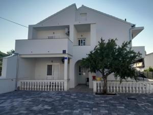 Apartments Kati - 150 m from beach