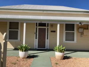 Maeville Cottage