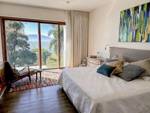 Exclusive Family House with Padel and Lake Chapala Access