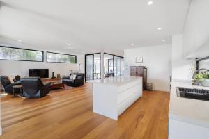 Ti Tree House - Live like a Bonbeach Local