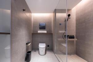 Atour Hotel Guangzhou Baiyun Jiahe Hebian