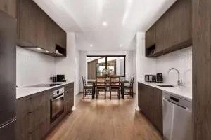 Stylish Brand New Sunny 3Bdrm 3Bth garage sleeps 6 - 阿丁顿