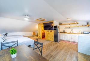 Cozy Suite w Stunning Lake Views at Fife Lake Lodge - 4hvězdičkové hotely ve městě Fife Lake