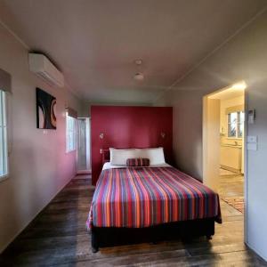 Absolute Beachfront Cottage