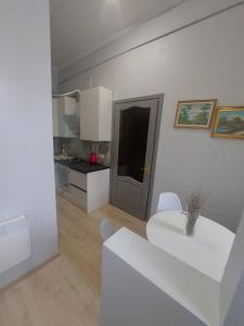 White rooms on City center