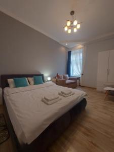 White rooms on City center