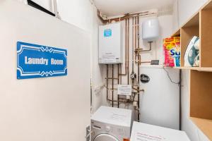 Deluxe Ensuite Central Cov #6