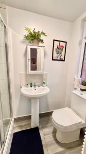 Deluxe Ensuite Central Cov #6