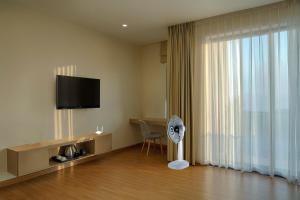 Biệt thự nguyên căn, 5 phòng ngủ, bể bơi chung, cách bãi biển 100m