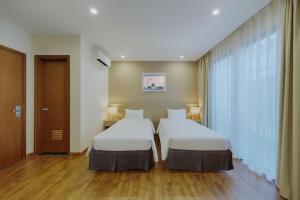 Biệt thự nguyên căn, 5 phòng ngủ, bể bơi chung, cách bãi biển 100m