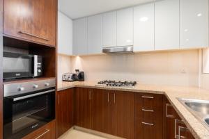Vacay Lettings - Burj Vista Tower 1- Direct Dubai Mall Access