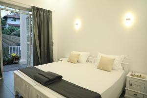 Beach Paradise, Bateen Beach Stay
