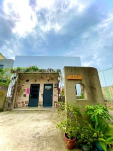 溪水旁民宿 - Ubytování bez kategorie ve městě Sanyi