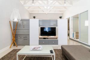 9B The Cube Executive Self-Catering Apartments