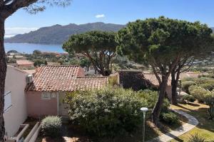 Appartement 4 pers vue sur la baie de Santa Giulia