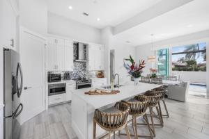 2022 built home with poolspa and walk to Mackle Park