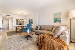 Premium Apartment with Large Terrace and Garden