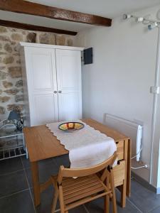 Appartements locationseians var studio mimosa 2 etage : photos des chambres