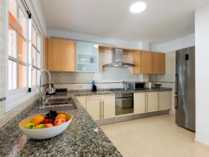 Incredible Villa Fuente, Ocean View, Heated Pool!