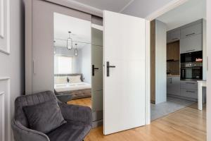 Nadmotławie Chic Apartment by BookingHost