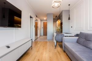 Nadmotławie Chic Apartment by BookingHost