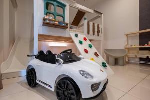 PV20 4 Bedroom Kids Friendly Home by Feel Home