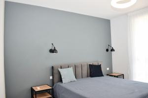 White Moon Apartments