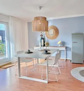 TIMELESS APARTMENT: FREE PARKING + BALCONY - 施韦尔姆