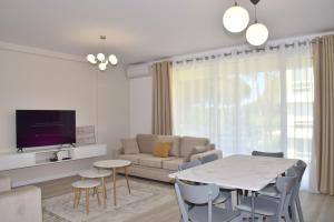 White Moon Apartments - 4hvězdičkové hotely ve městě Lalzit Bay