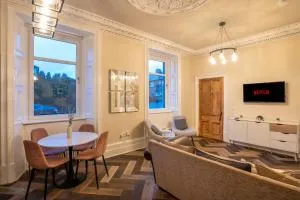 Stylish 2 Bed Flat-Free Parking - 佩尼库克