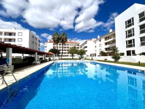 Vilamoura Marina Charming With Pool by Homing
