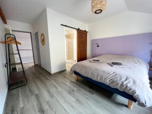 Maisons de vacances Gite campagne famille 15 pers Piscine chauffee Jeux enfants Petanque : photos des chambres