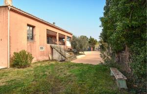Maisons de vacances Beautiful Home In Velleron With House A Panoramic View : photos des chambres