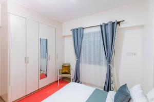 Serena 3BR Suite w Mall and Pool