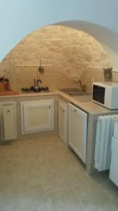 Trullo with swimming pool. Charme&relax