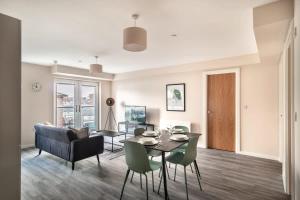 Modern & Stylish 2 Bed Apartment in Manchester