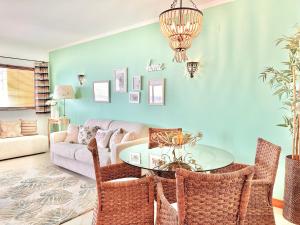 Luxury Seaview Apartment