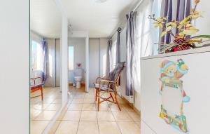 Cozy Home In Montmorillon With Wi-Fi