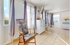 Maisons de vacances Cozy Home In Montmorillon With Wi-fi : photos des chambres