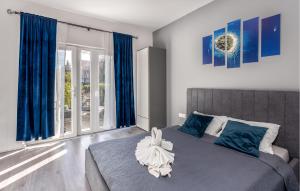 Lovely Apartment In Jadranovo With Wifi