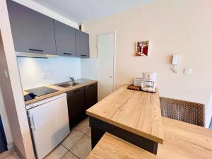 Quiberon : 2 pièces avec balcon, animaux acceptés, parking étroit - FR-1-478-112