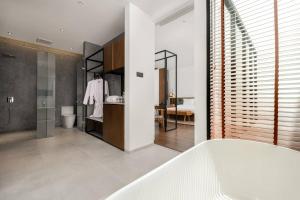 Villa Talisman - Luxury Rooftop Canggu Villa Only 5 mins to Beach