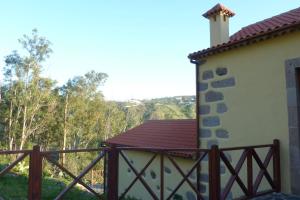 Charming house in La Peña with terrace and air conditioning