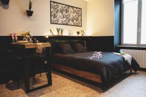 LOVE ROOM, La Douce Angevine
