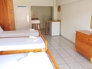 FLORA STUDIOS CORFU - Adults only