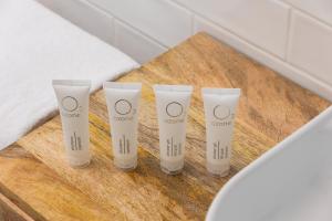 Dietla One Bedroom Apartments with Air Conditioning & Balcony by Noclegi Renters