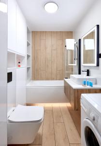 Sielawy Modern Apartment by BookingHost