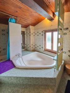 Appartements L echapee authentique veranda climatisee et barbecue : photos des chambres
