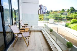 Riverbank One Bedrooms Apartment, Swimming pool, gym, workspace, DB Space Living